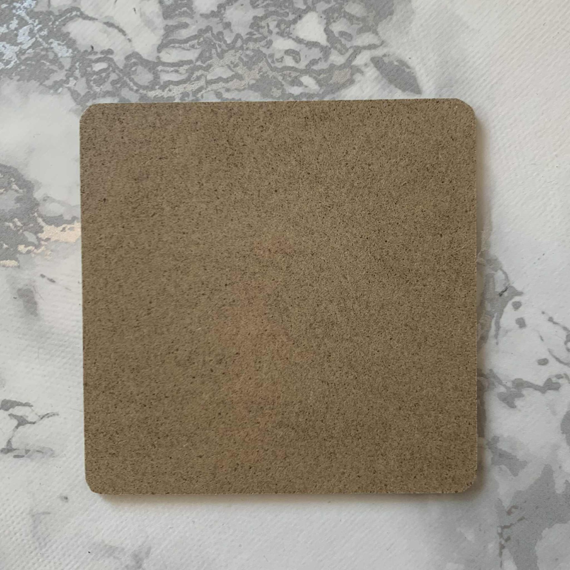 Lille bordskåner i træ, 10cm, 129,-