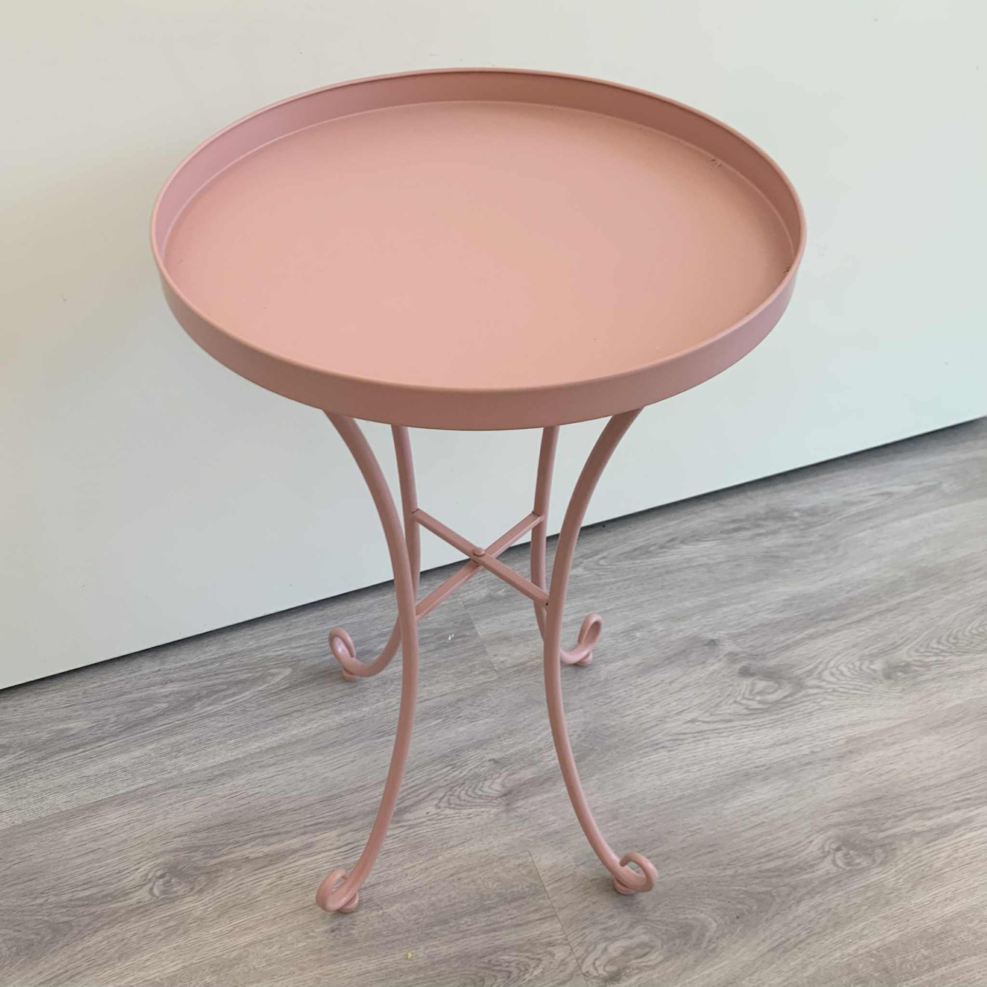 Lille bord Ø40 cm, 1199,- (inklusiv fugning)